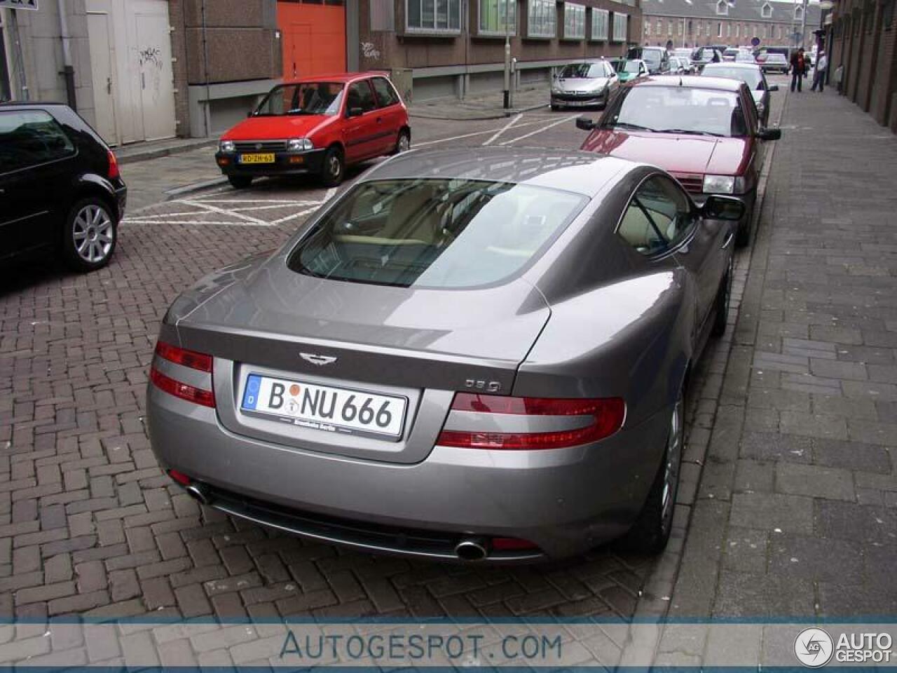 Aston Martin DB9