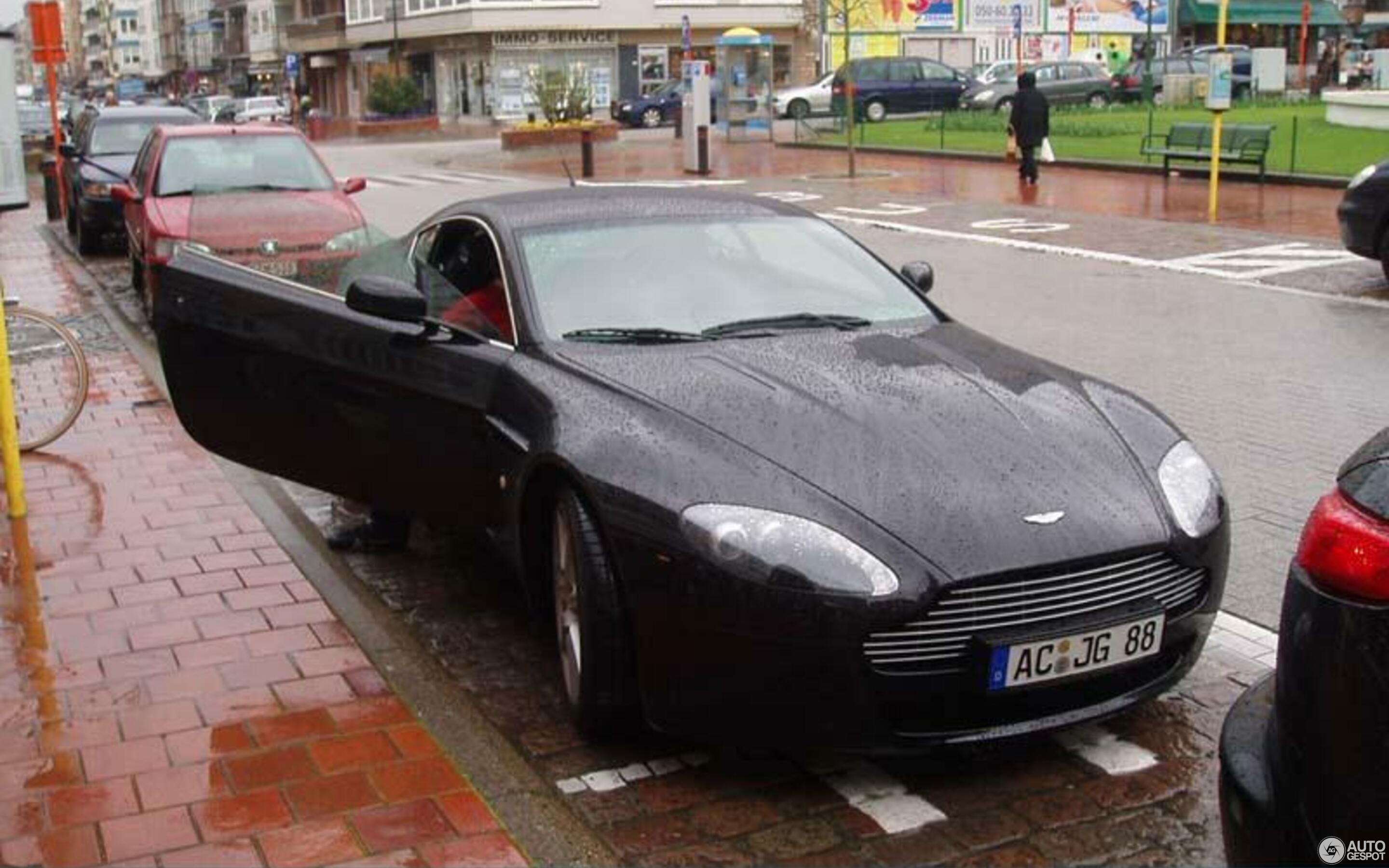 Aston Martin V8 Vantage