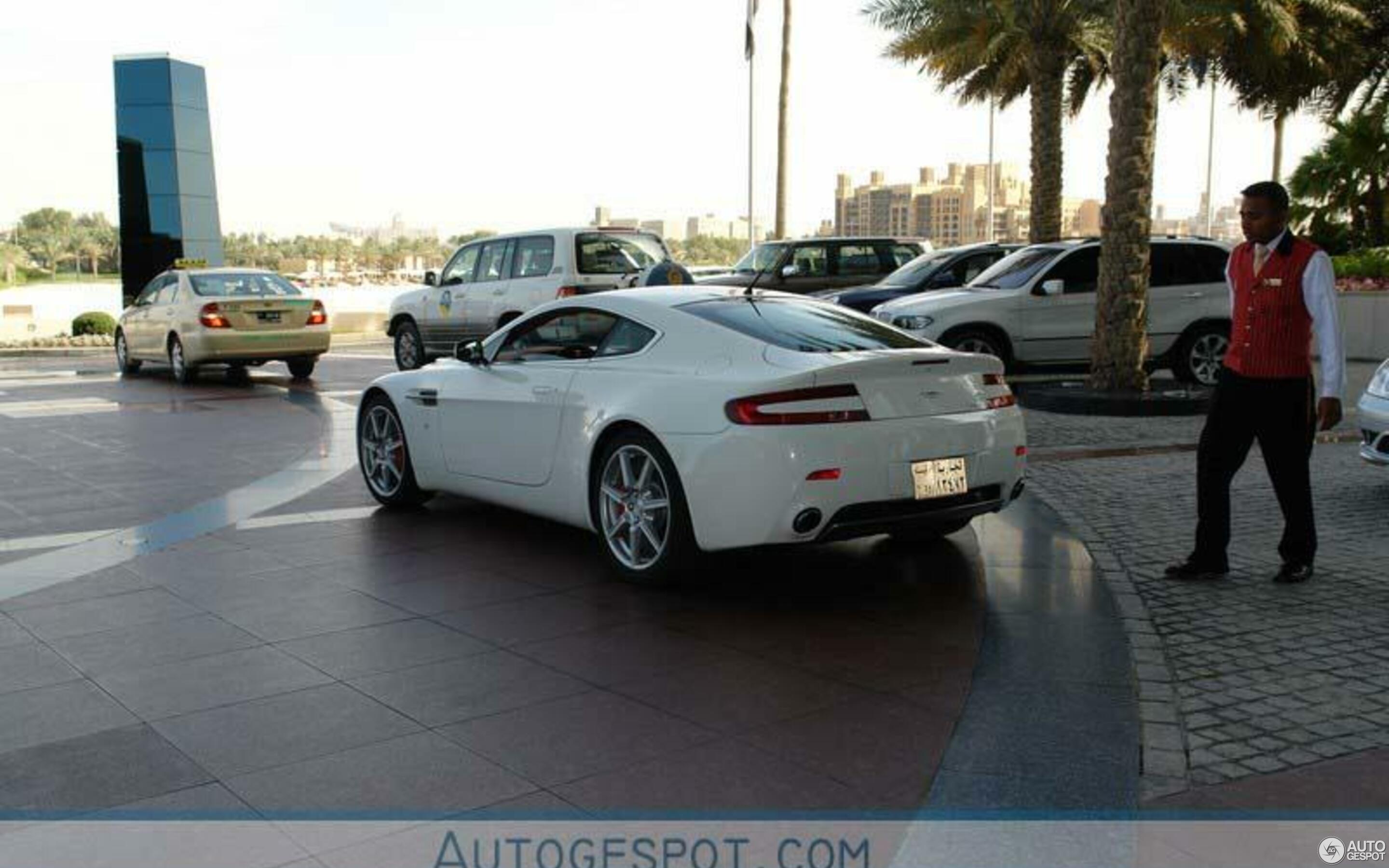 Aston Martin V8 Vantage