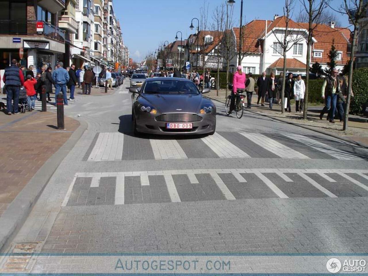 Aston Martin DB9