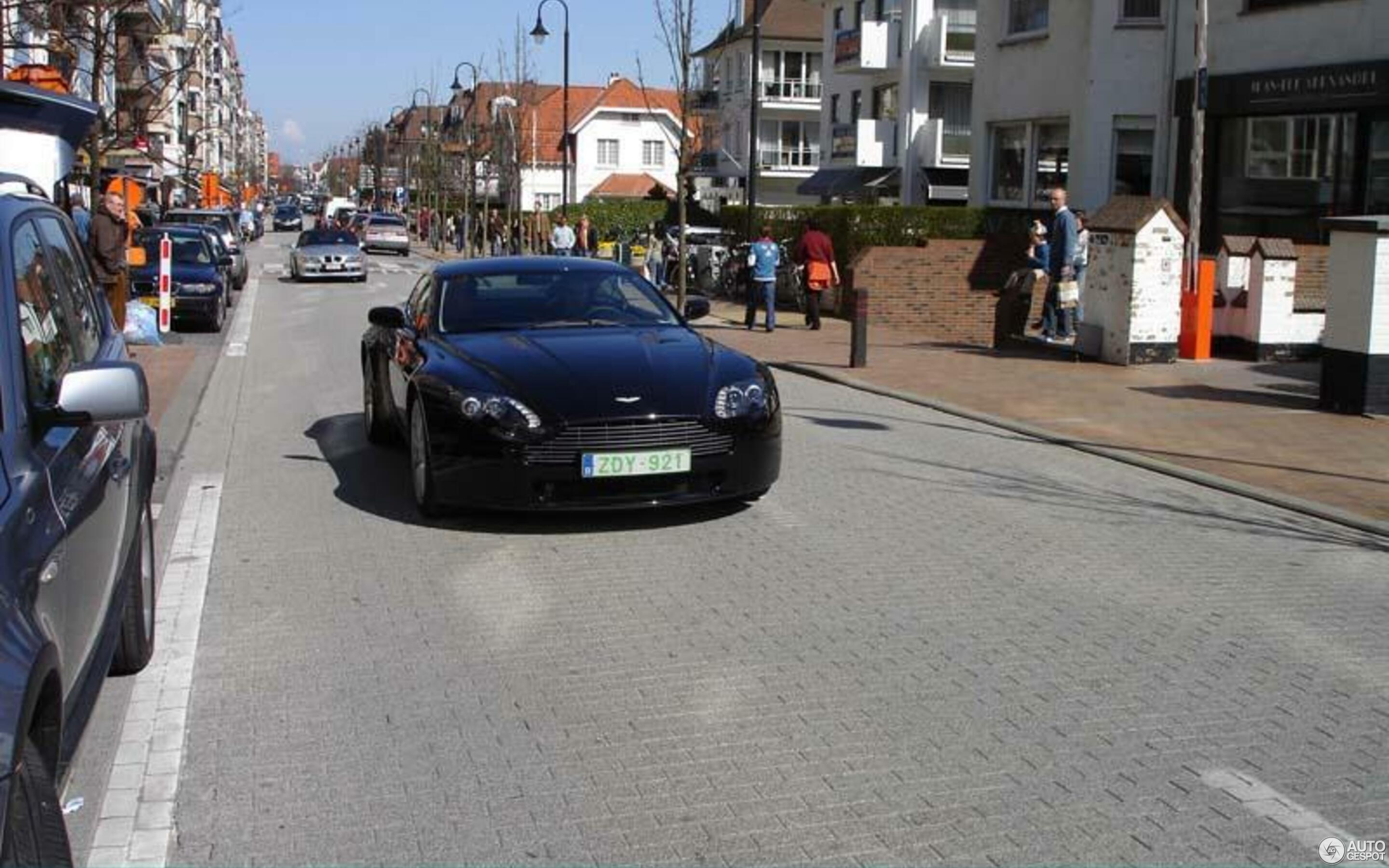 Aston Martin V8 Vantage