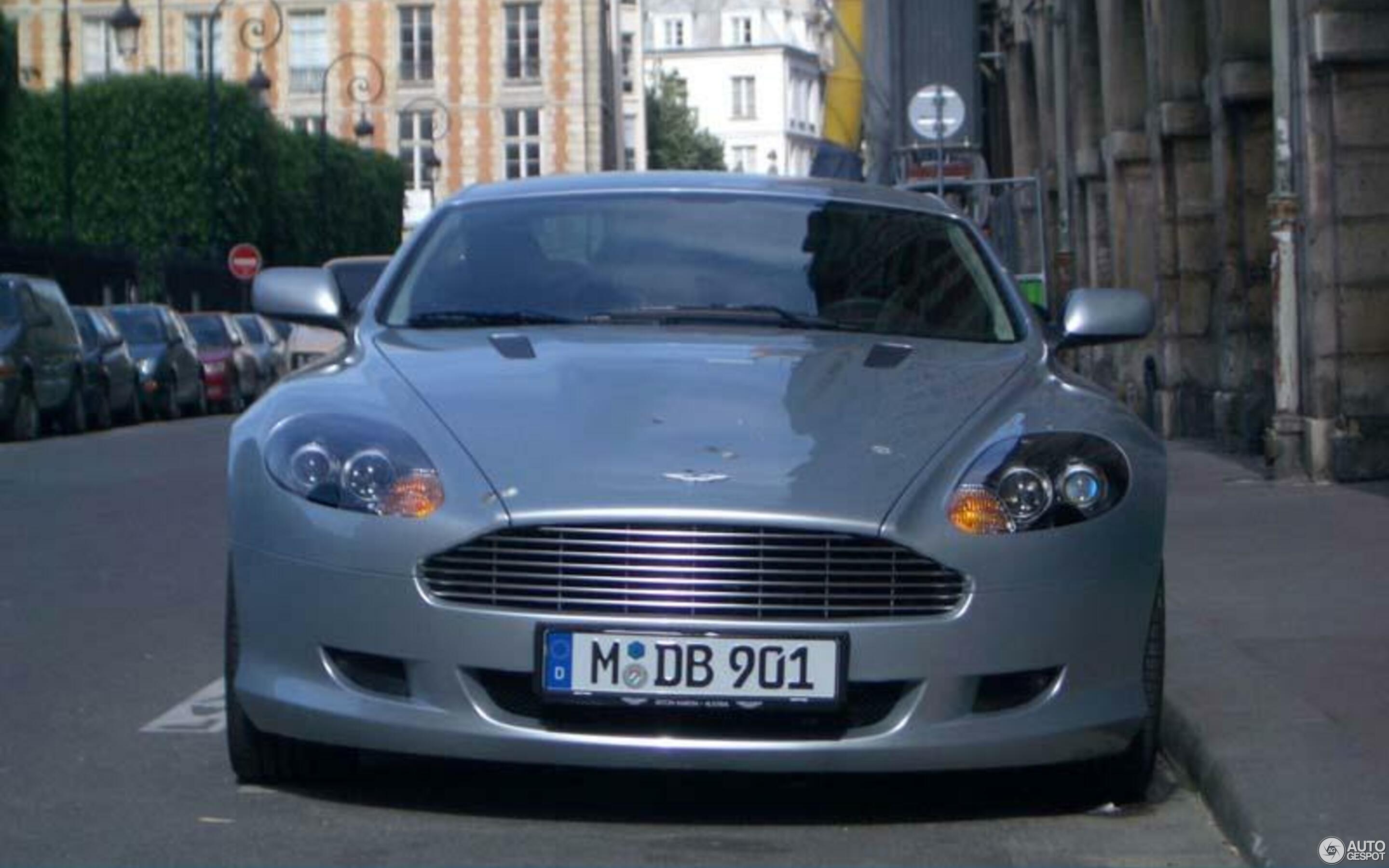 Aston Martin DB9