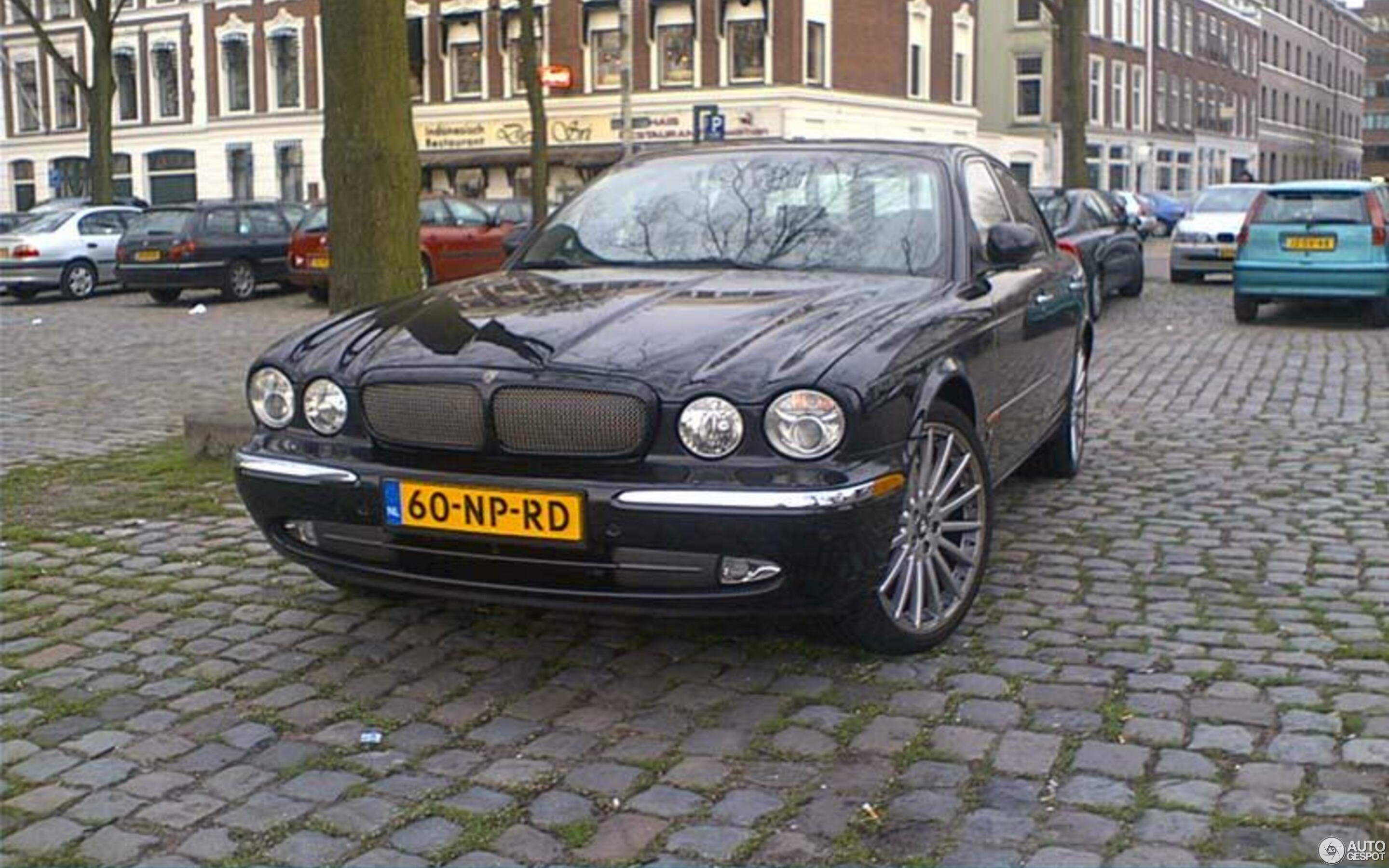 Jaguar XJR