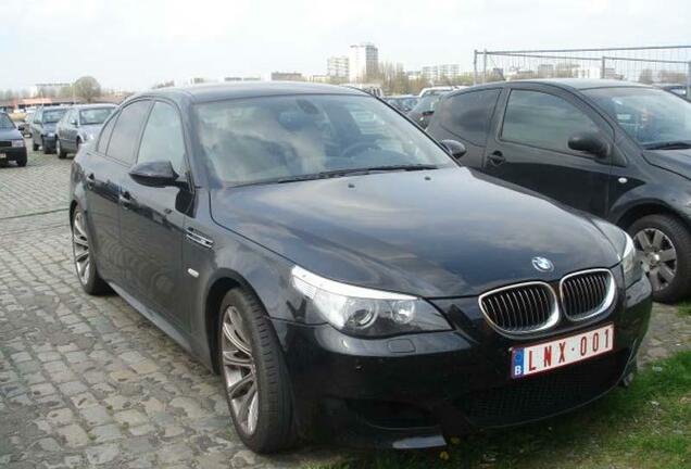 BMW M5 E60 2005