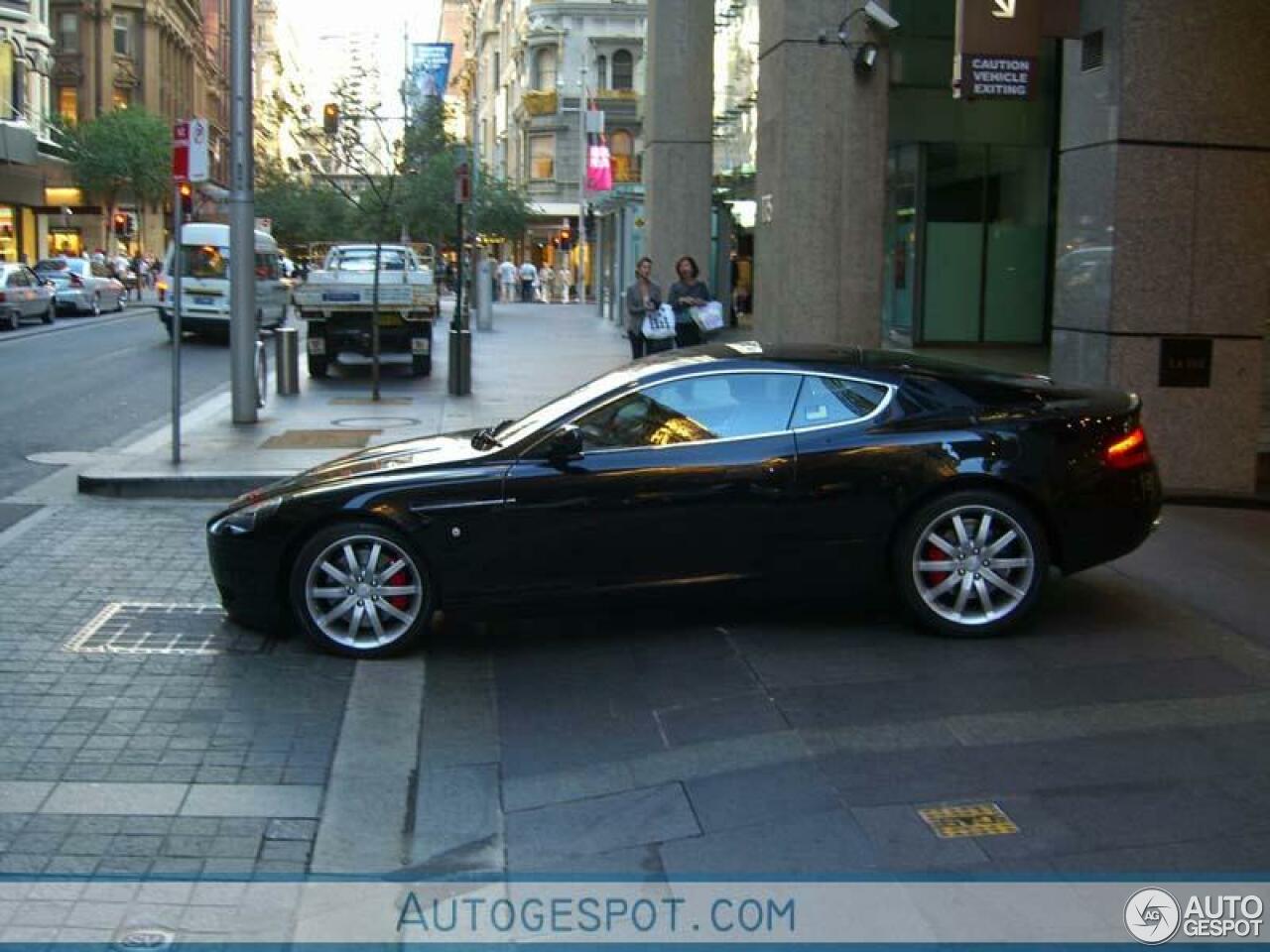 Aston Martin DB9