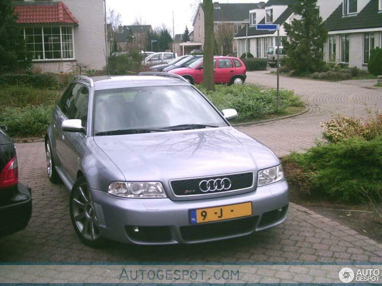 Audi RS4 Avant B5