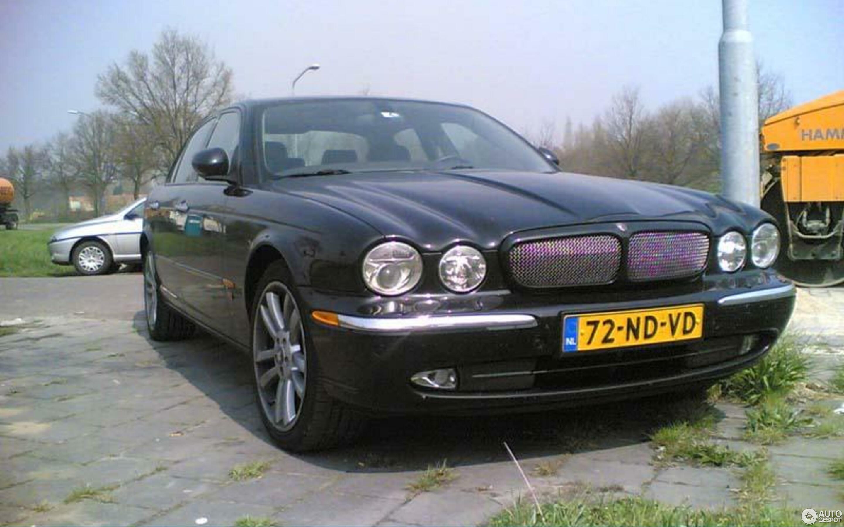 Jaguar XJR