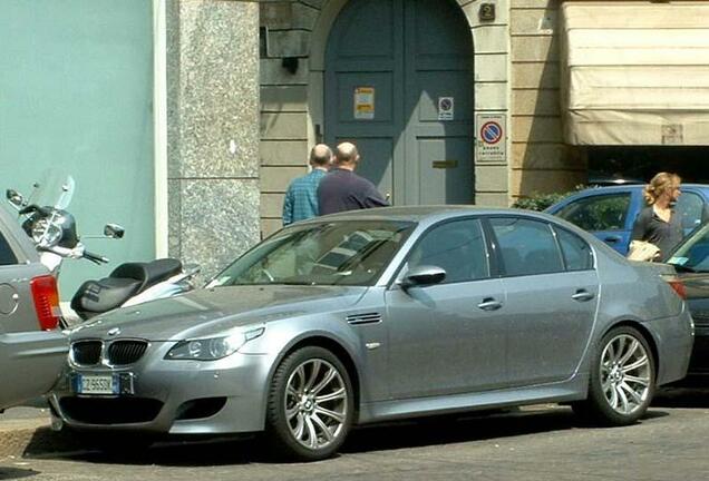 BMW M5 E60 2005