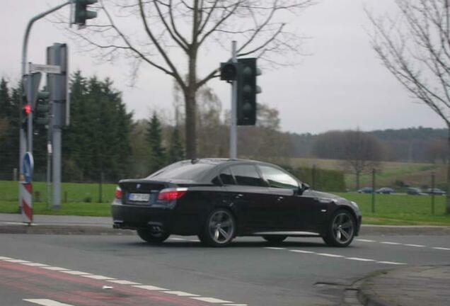 BMW M5 E60 2005