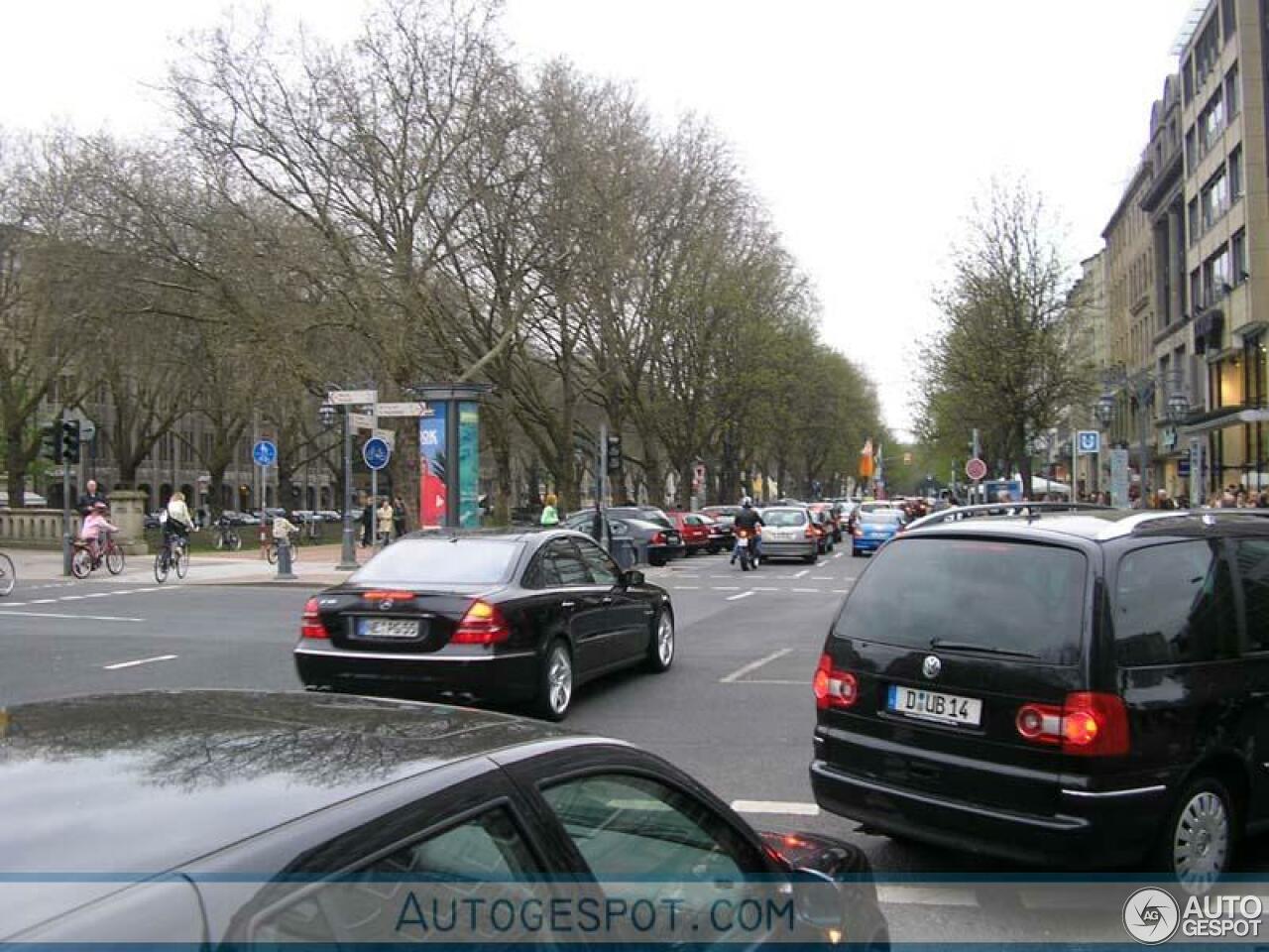 Mercedes-Benz E 55 AMG