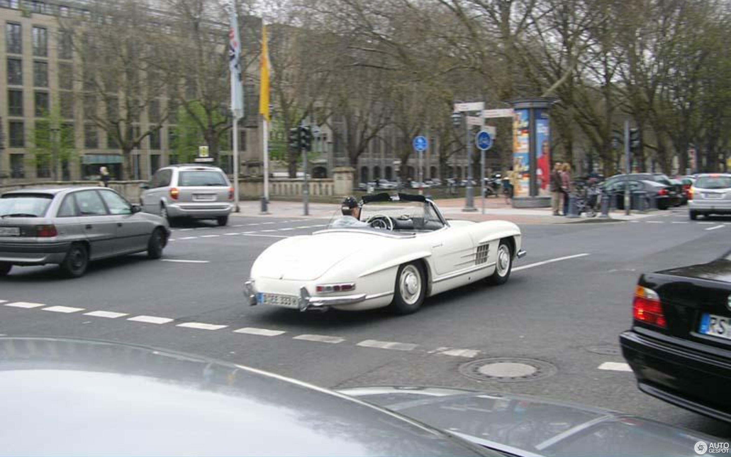 Mercedes-Benz 300SL Roadster