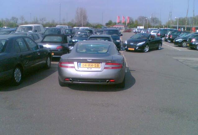 Aston Martin DB9