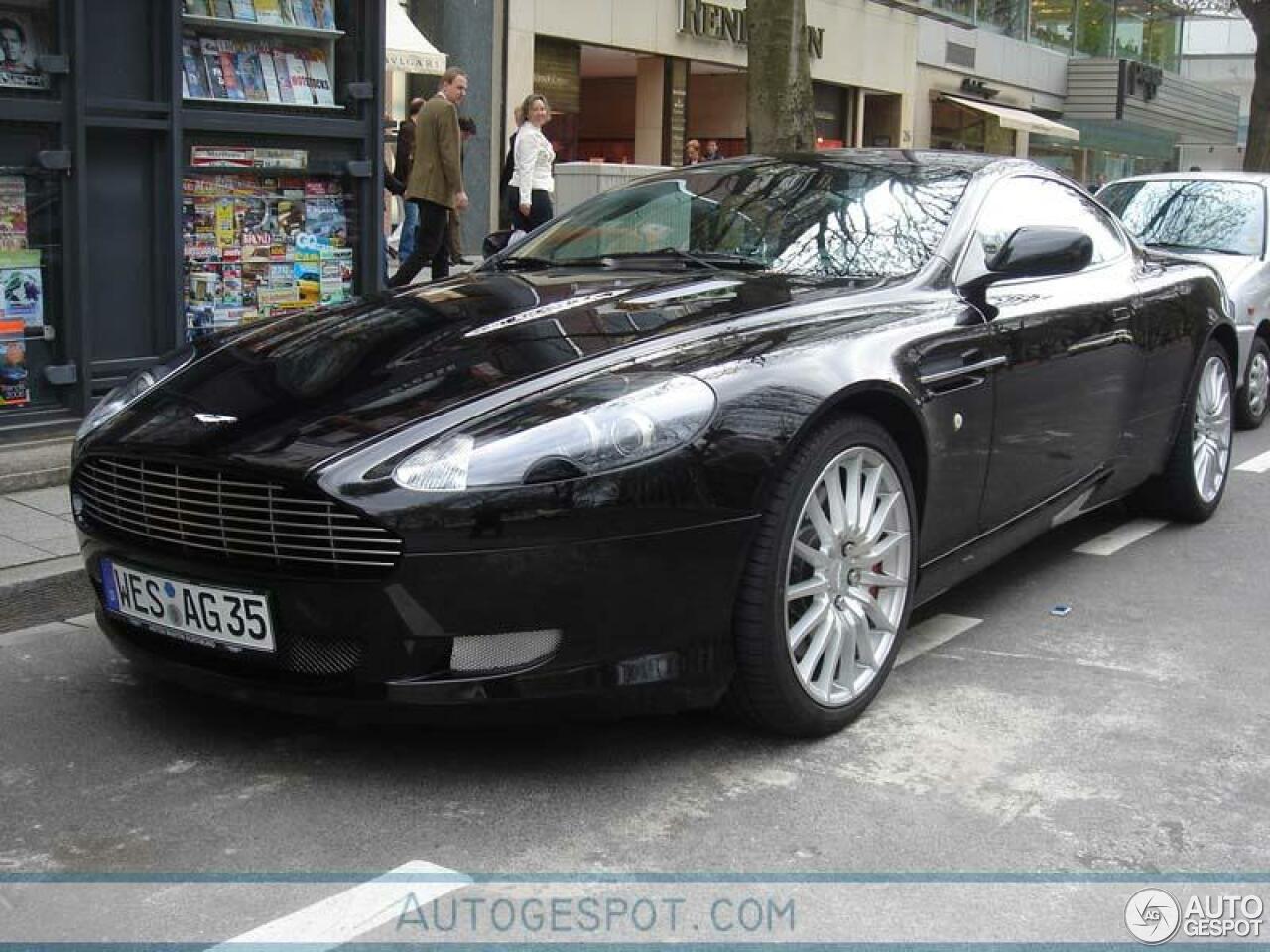 Aston Martin DB9