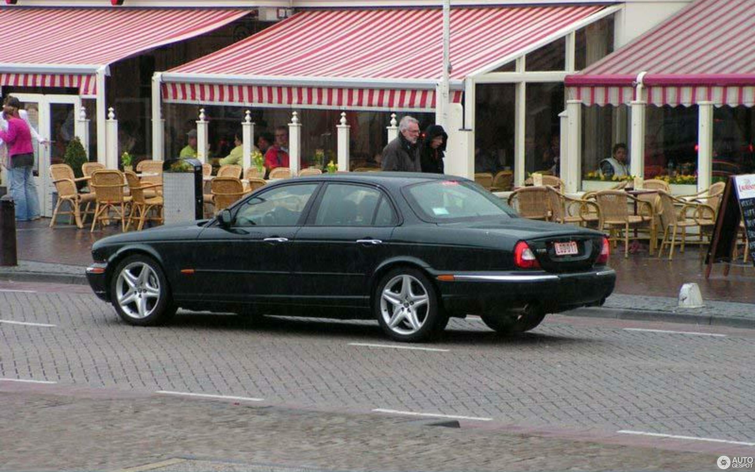 Jaguar XJR