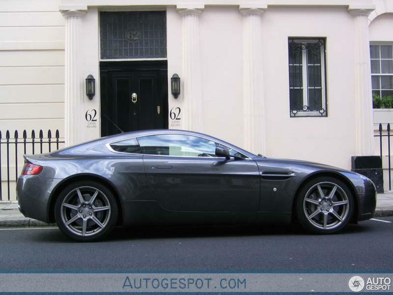 Aston Martin V8 Vantage