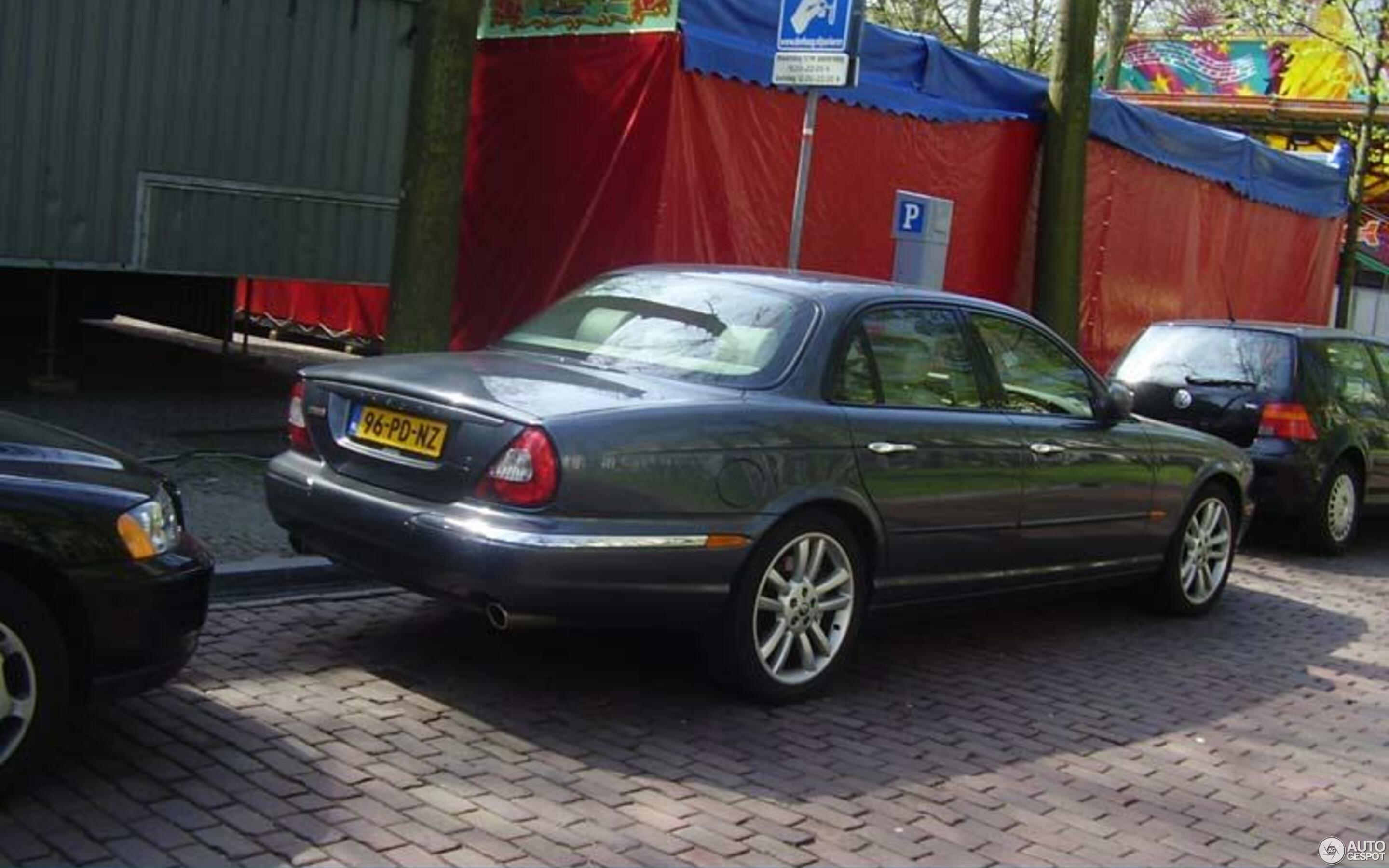 Jaguar XJR