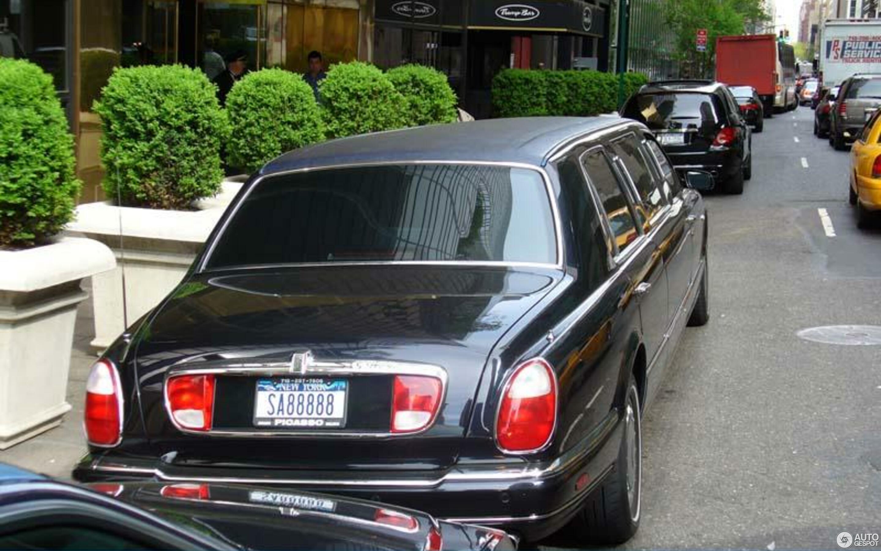 Rolls-Royce Silver Seraph Limousine