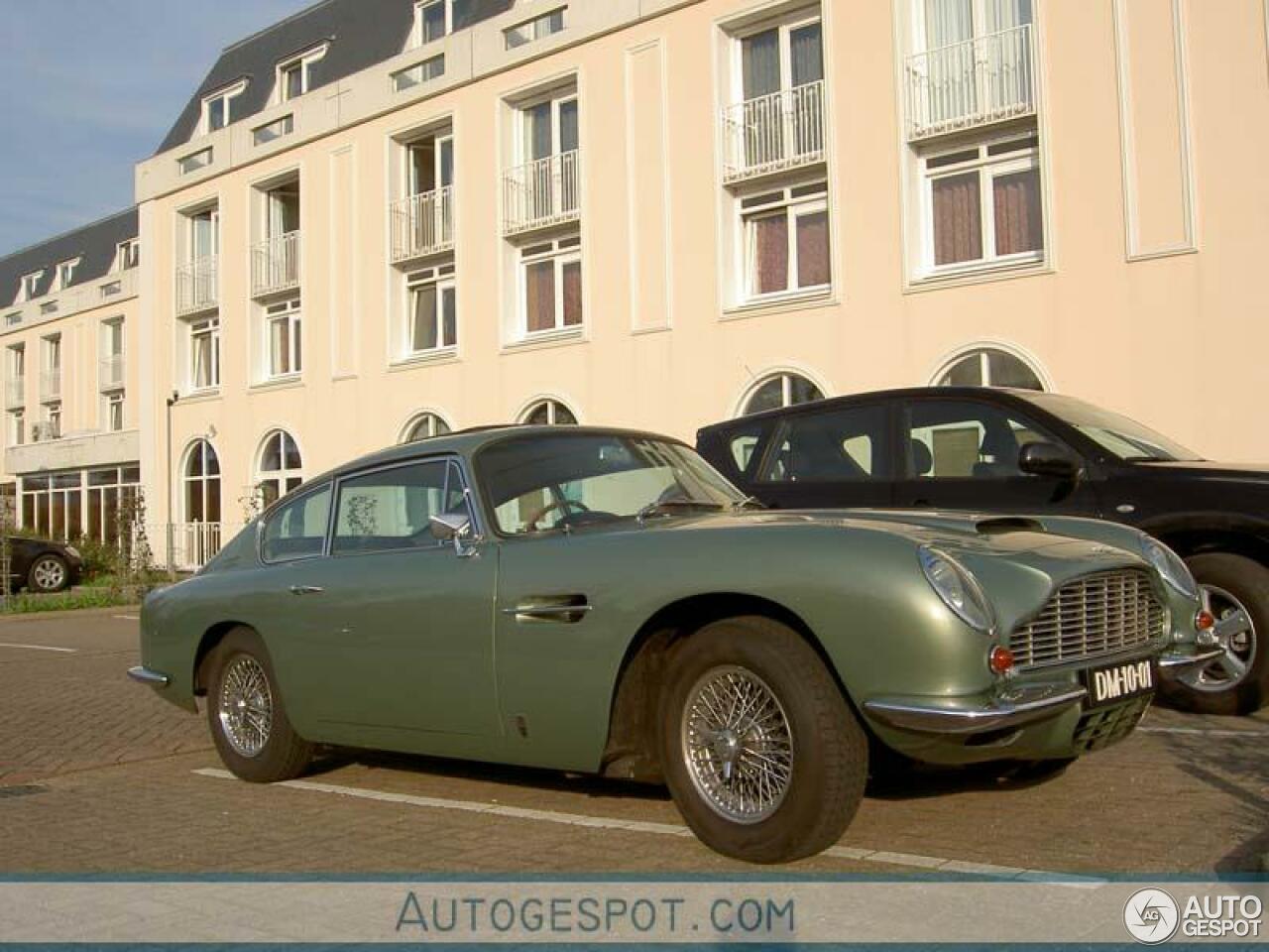 Aston Martin DB6 MKI