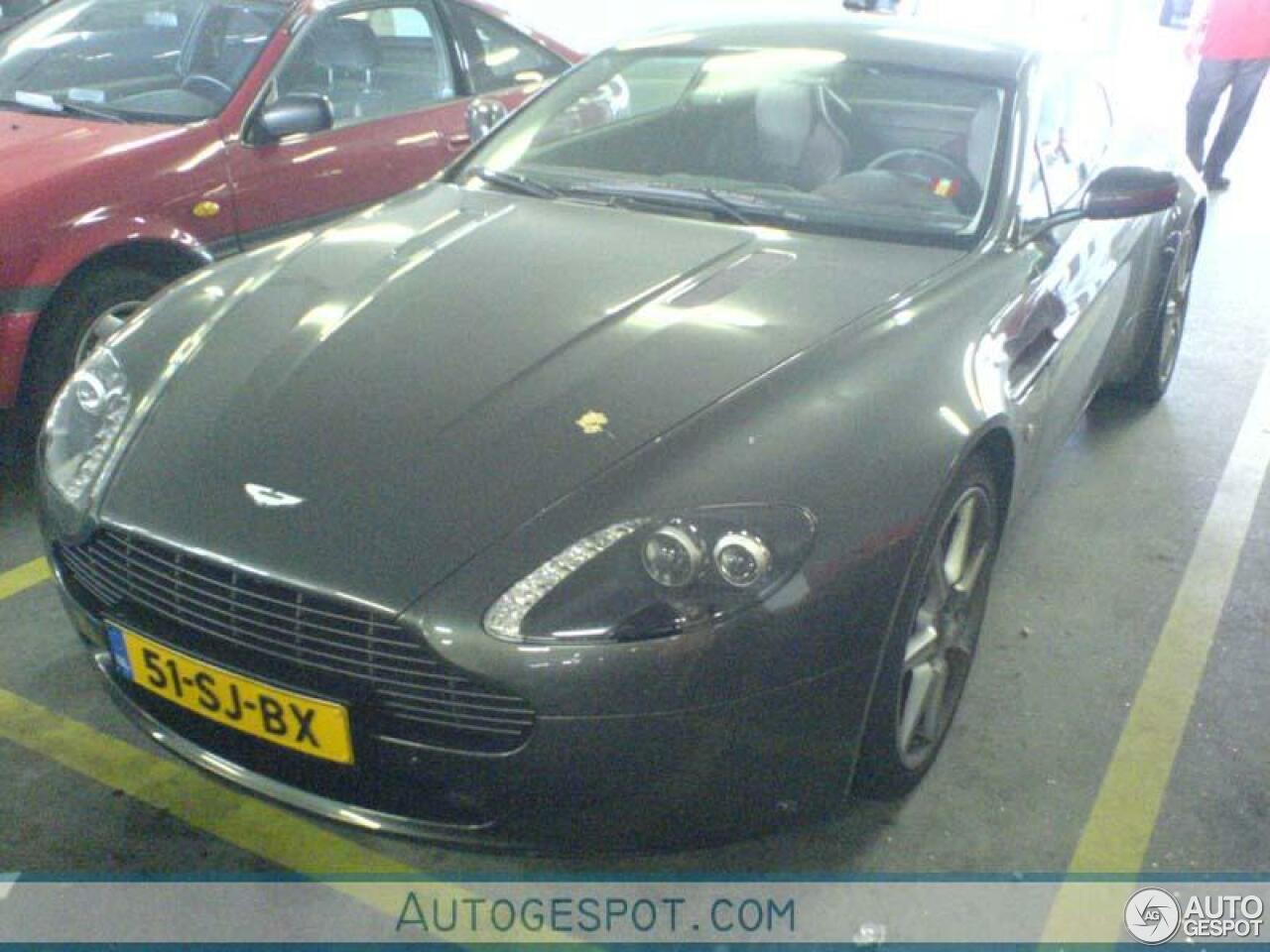 Aston Martin V8 Vantage