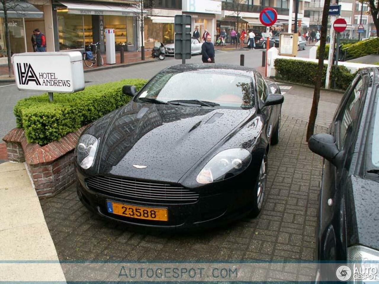 Aston Martin DB9