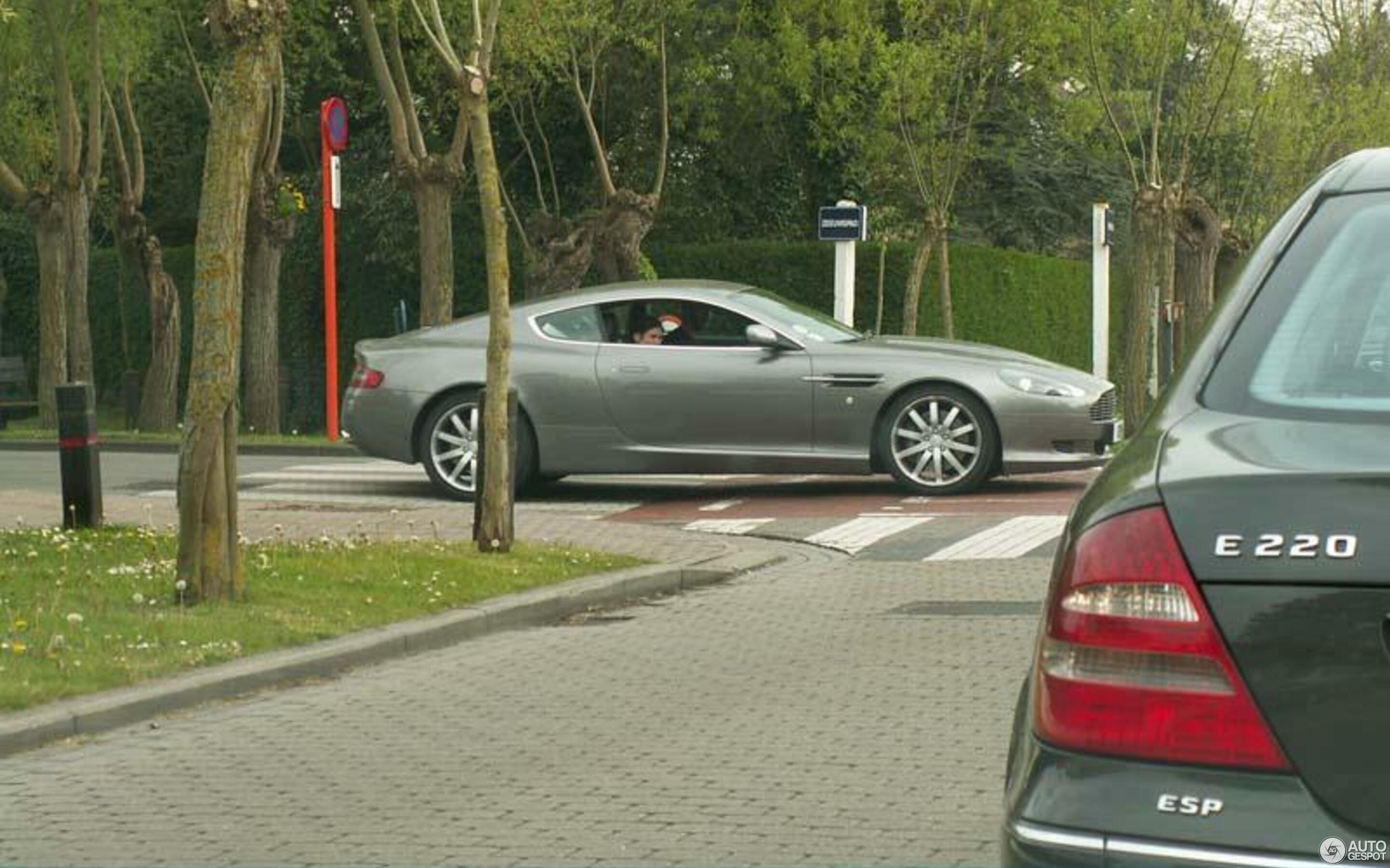 Aston Martin DB9