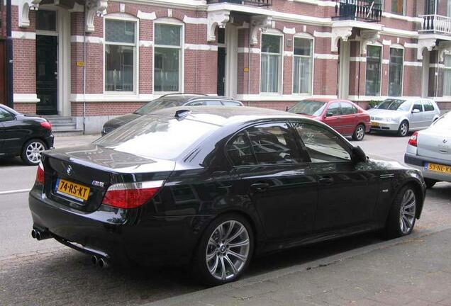 BMW M5 E60 2005