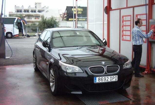 BMW M5 E60 2005