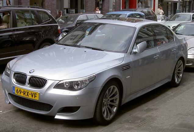 BMW M5 E60 2005