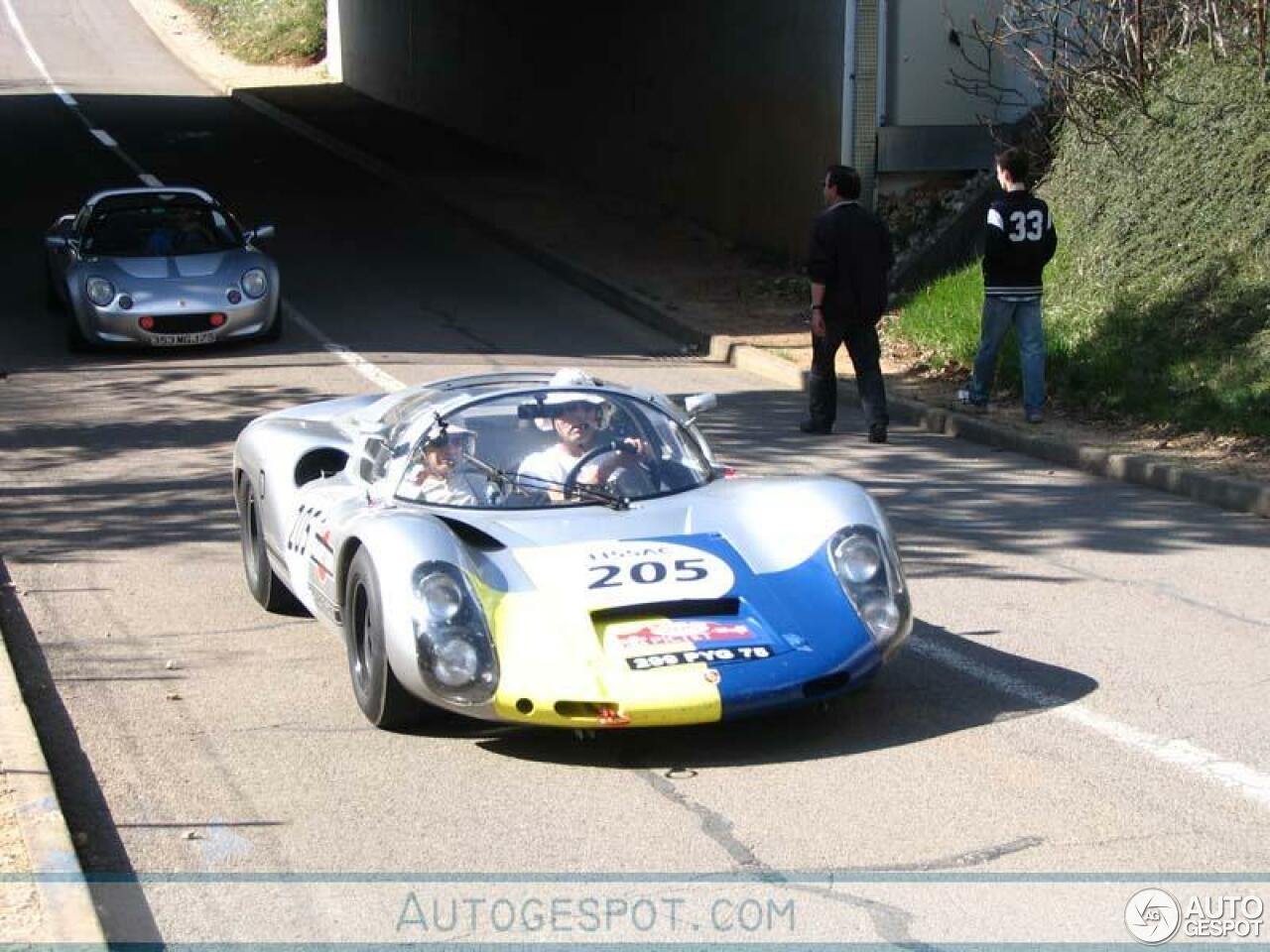 Porsche 910