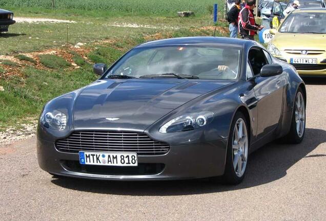 Aston Martin V8 Vantage