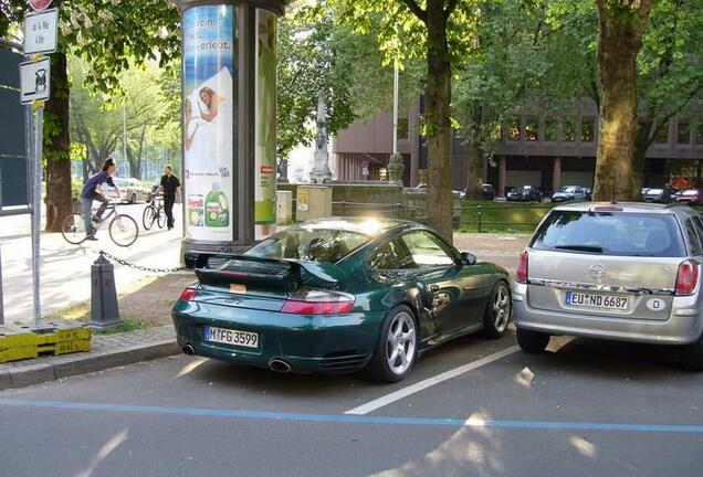 Porsche 996 GT2