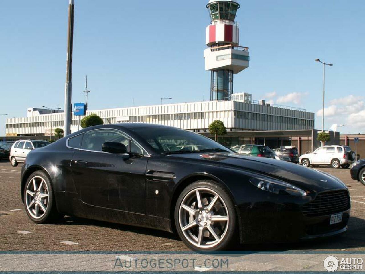 Aston Martin V8 Vantage