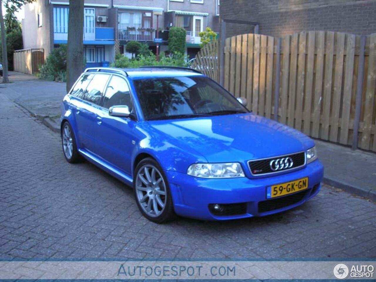 Audi RS4 Avant B5