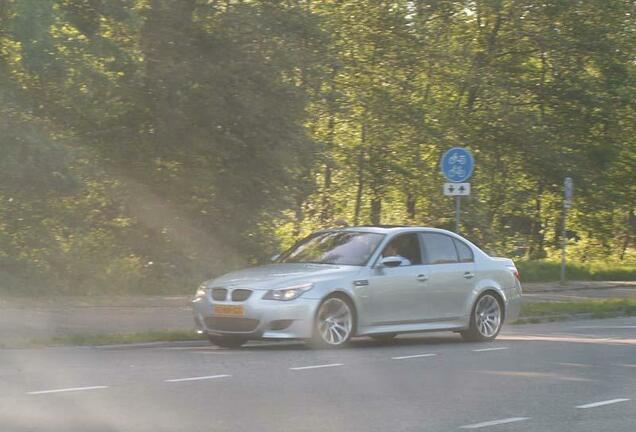 BMW M5 E60 2005