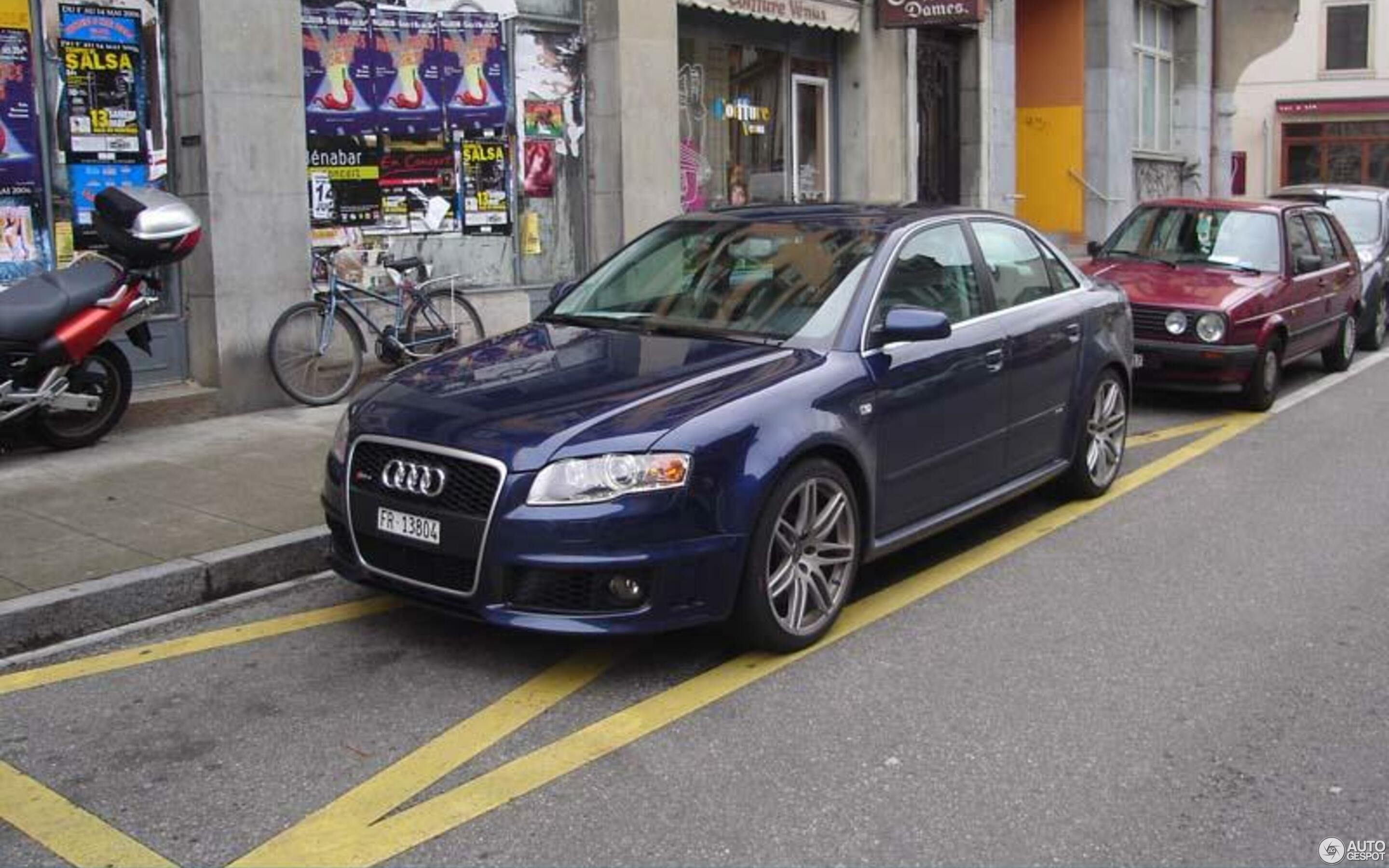 Audi RS4 Sedan