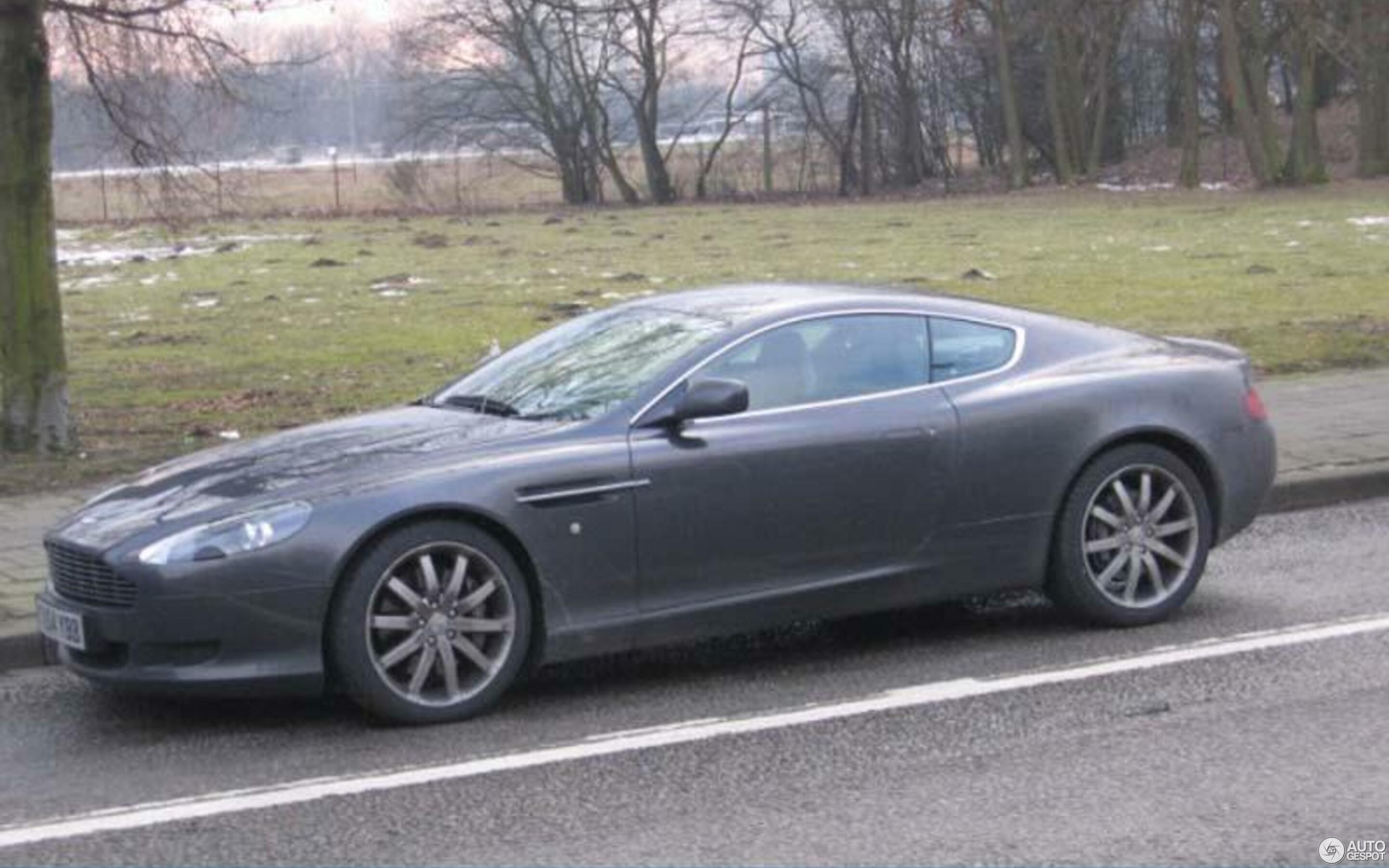 Aston Martin DB9