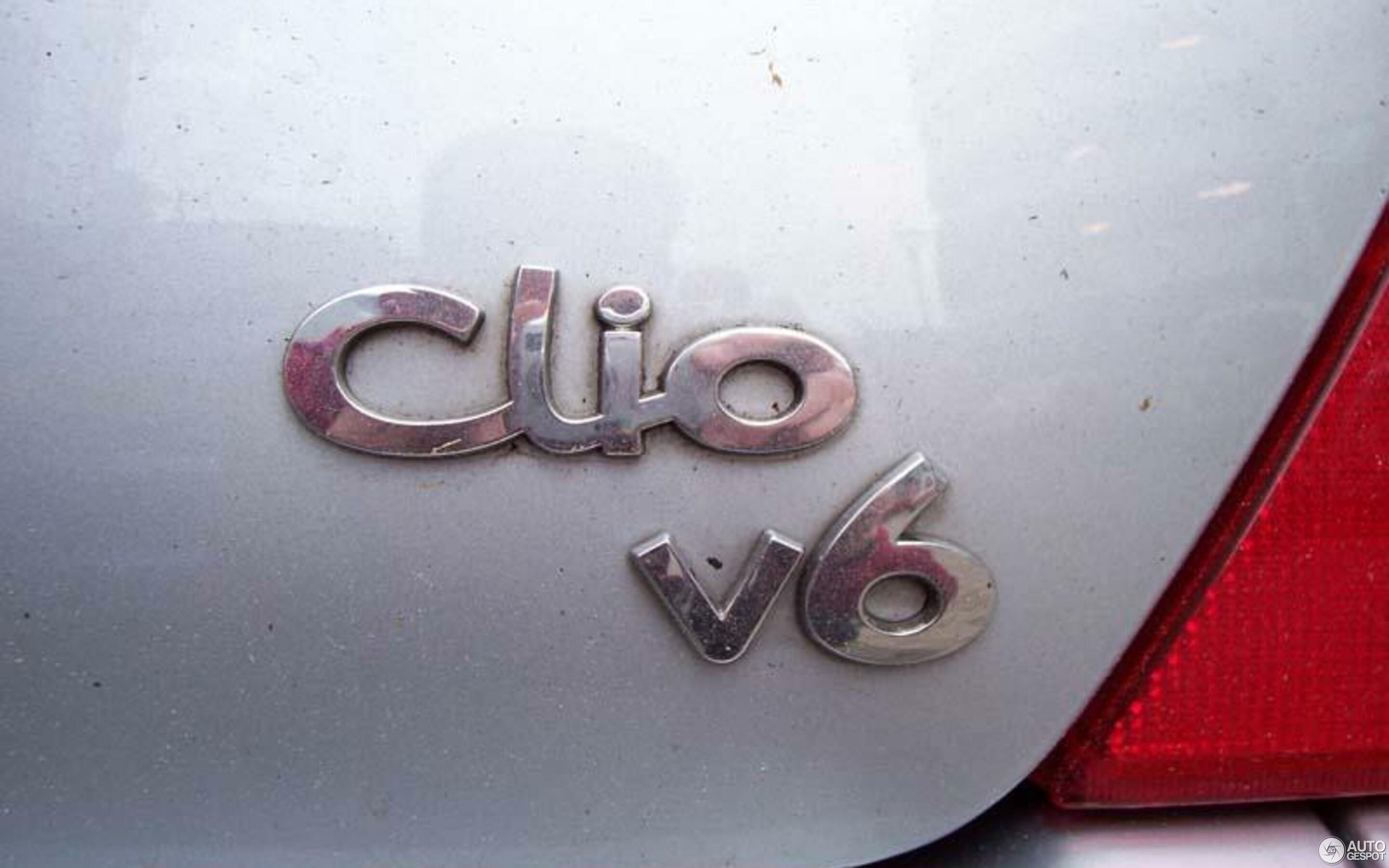 Renault Clio V6