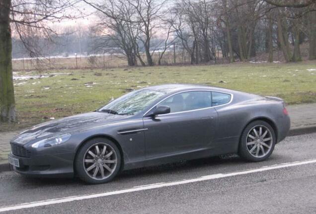 Aston Martin DB9