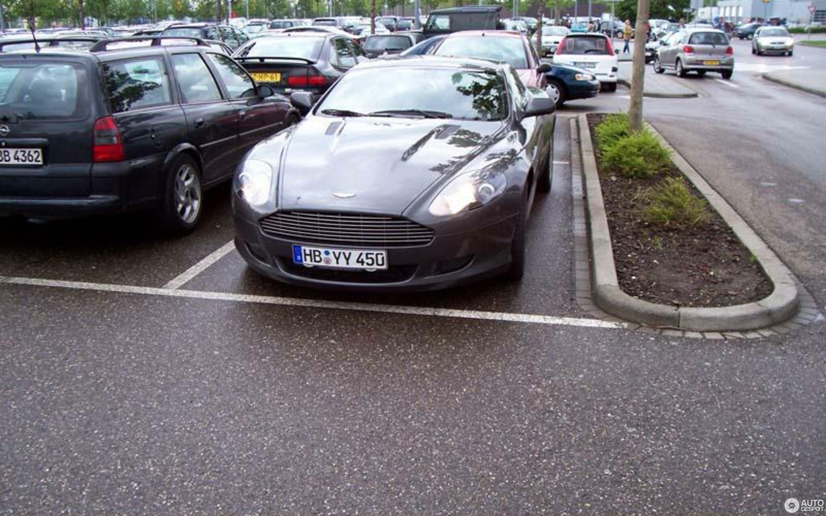 Aston Martin DB9