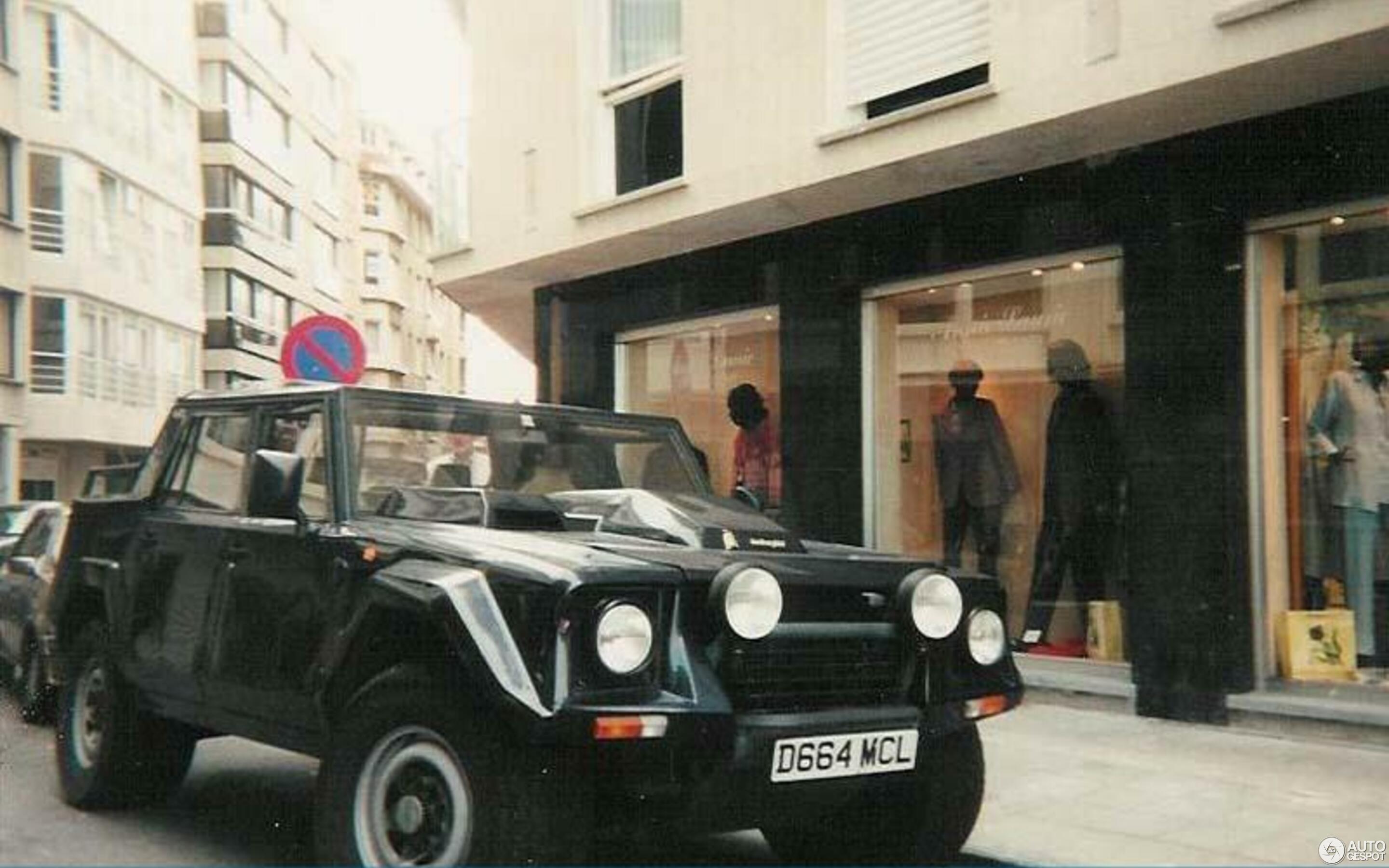 Lamborghini LM002