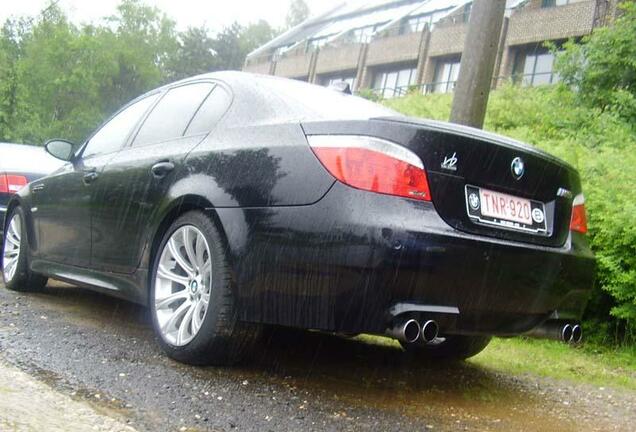 BMW M5 E60 2005