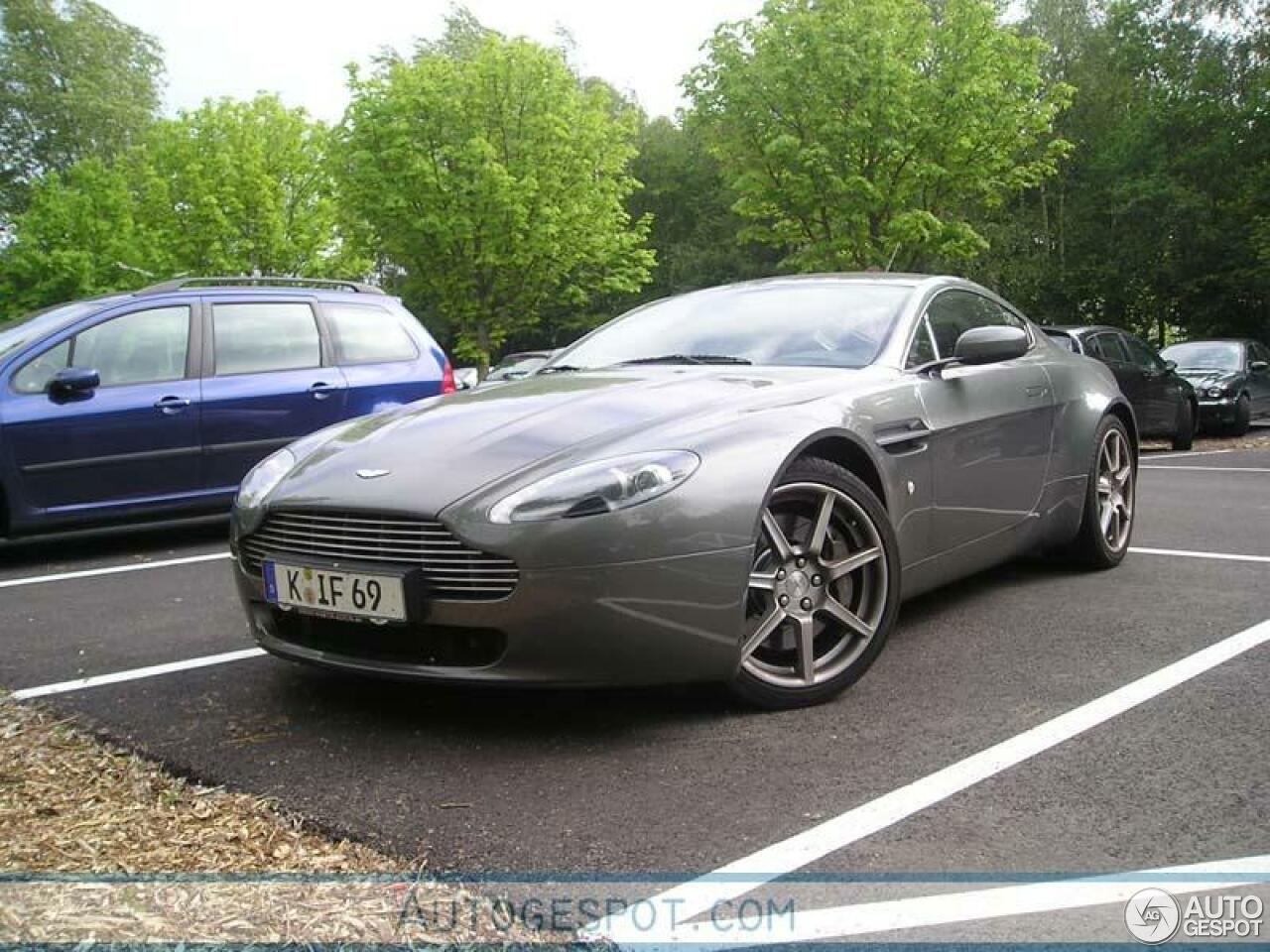 Aston Martin V8 Vantage