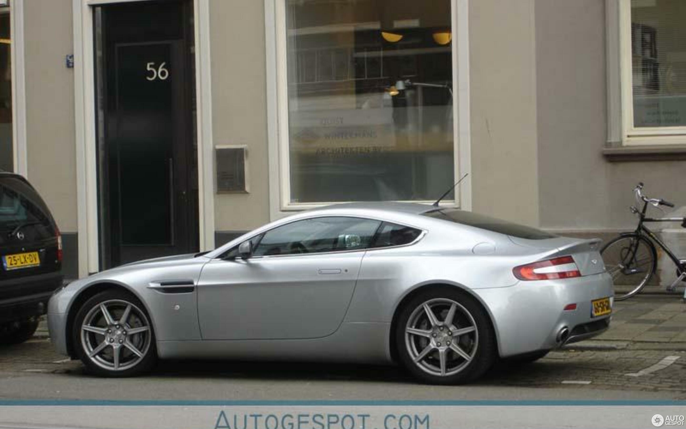 Aston Martin V8 Vantage