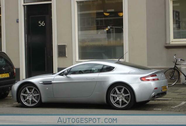 Aston Martin V8 Vantage