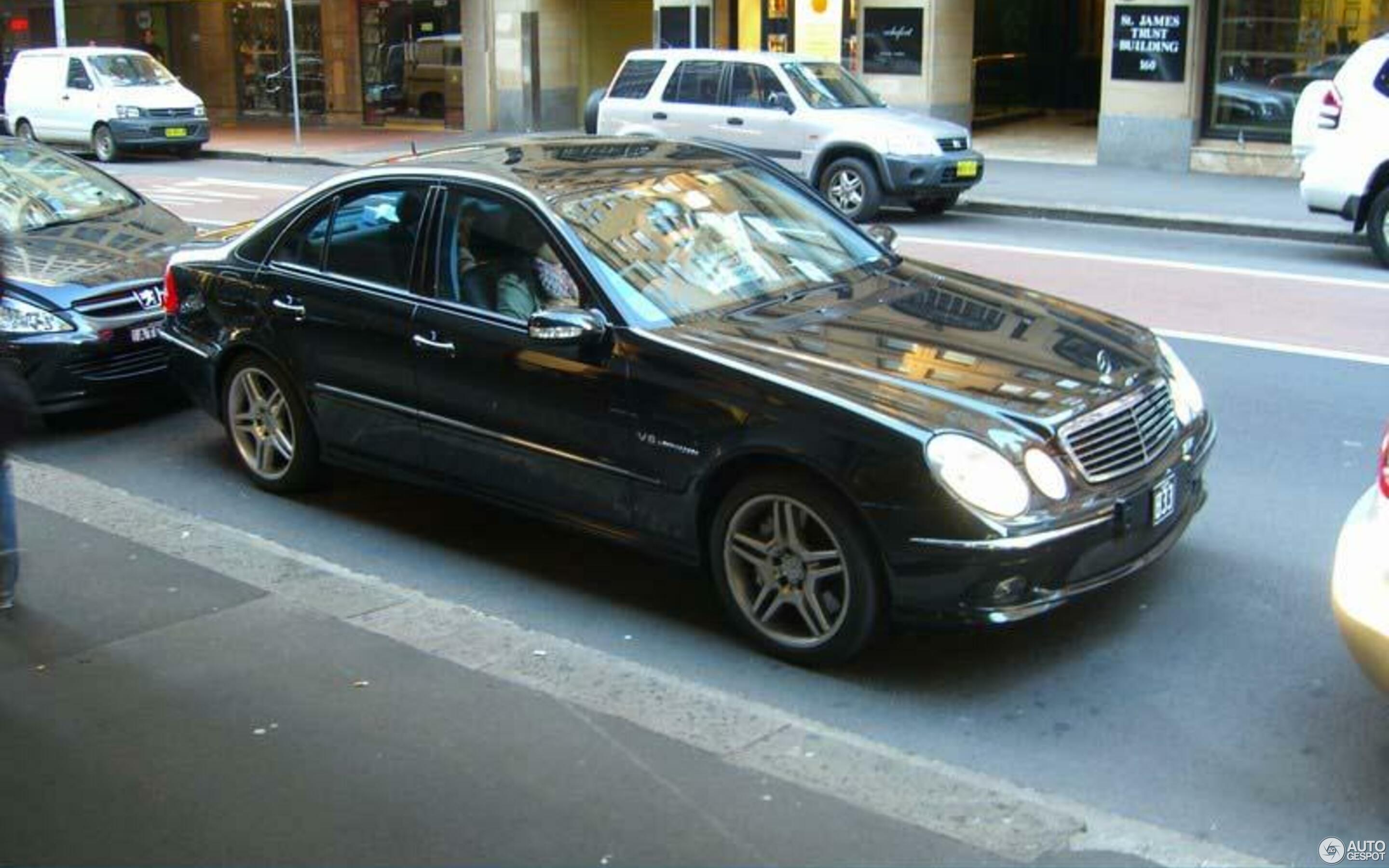 Mercedes-Benz E 55 AMG