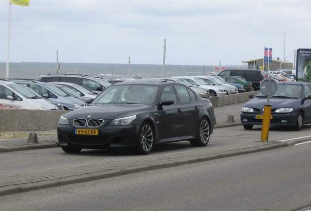 BMW M5 E60 2005