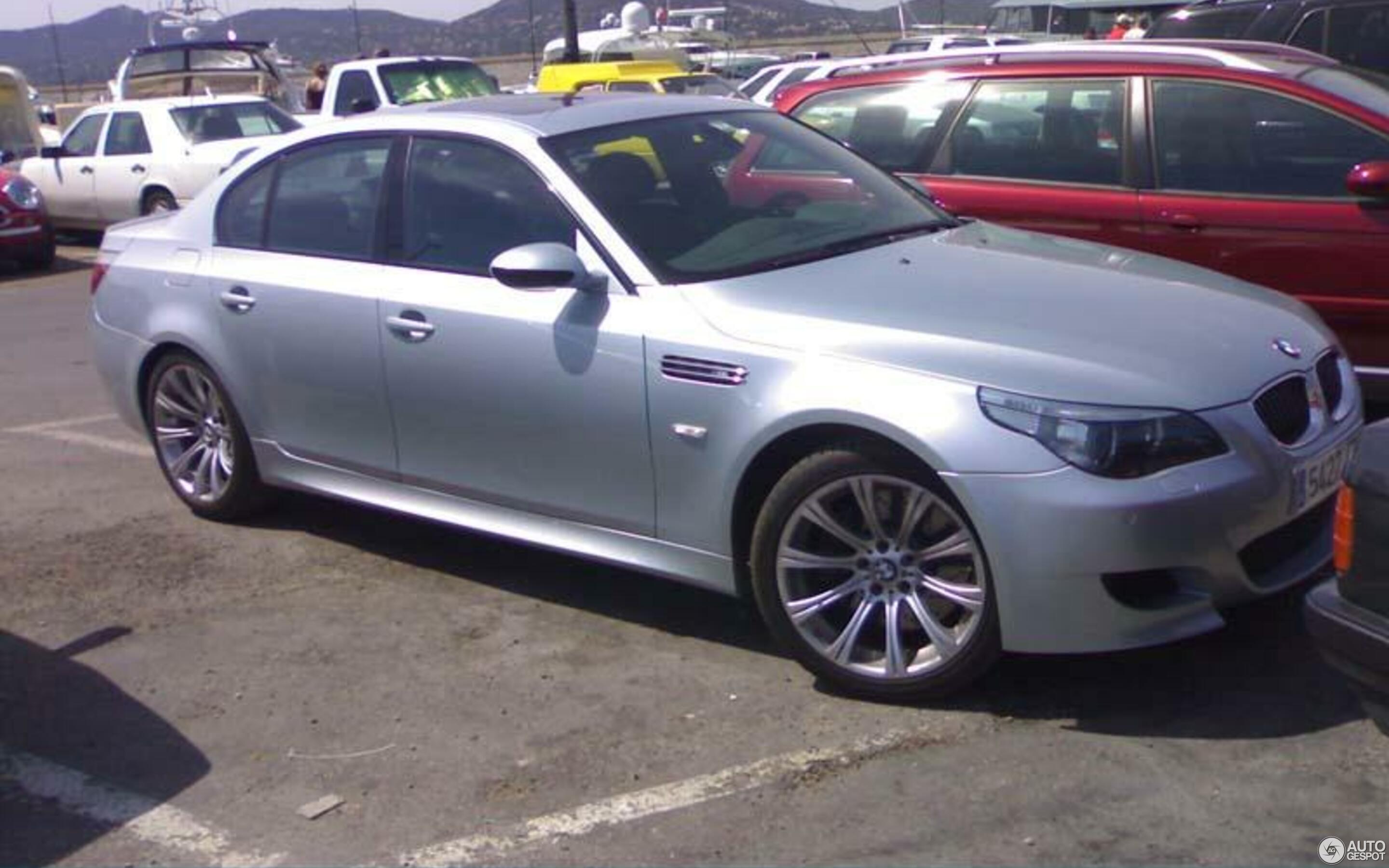 BMW M5 E60 2005