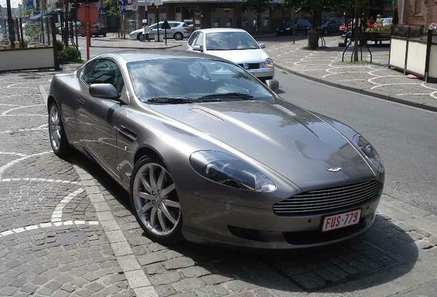 Aston Martin DB9