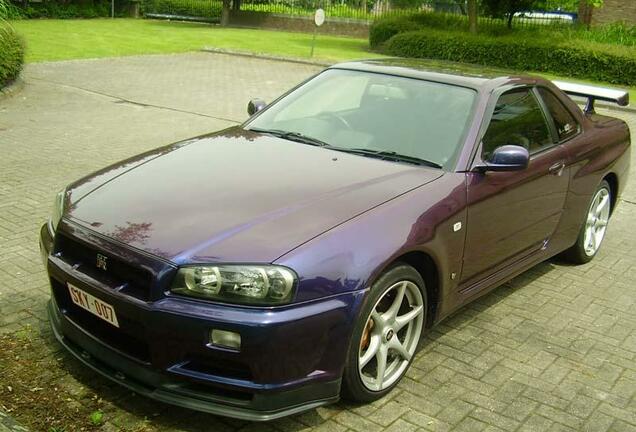 Nissan Skyline R34 GT-R V-Spec Midnight Purple Pearl II Special Color Limited Edition