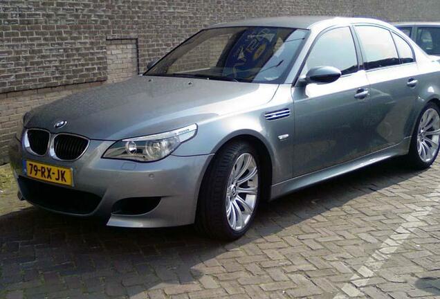 BMW M5 E60 2005